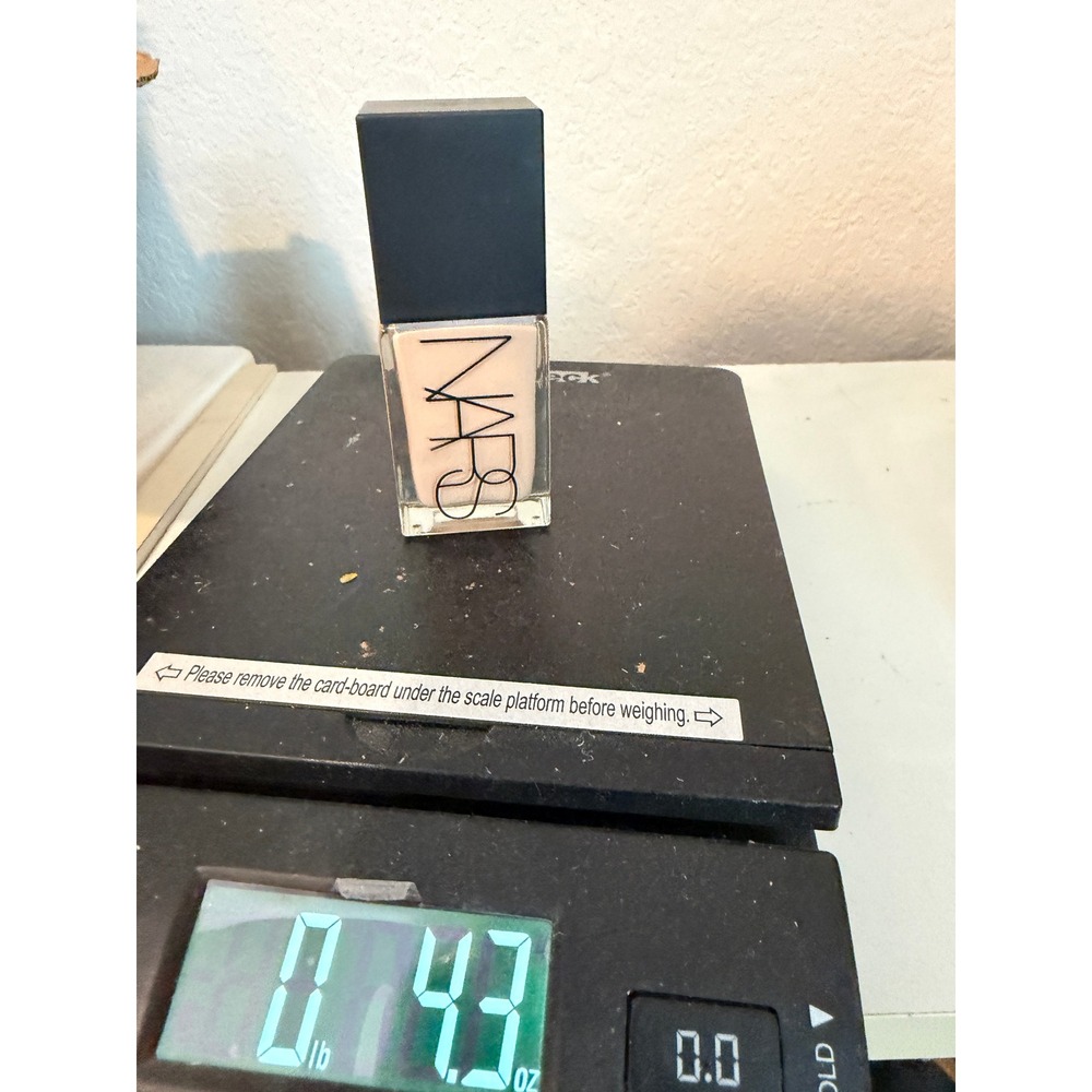 NARS Light Reflecting Foundation Light 2 Mont Blanc 1oz Natural Finish Liquid - Picture 2 of 4